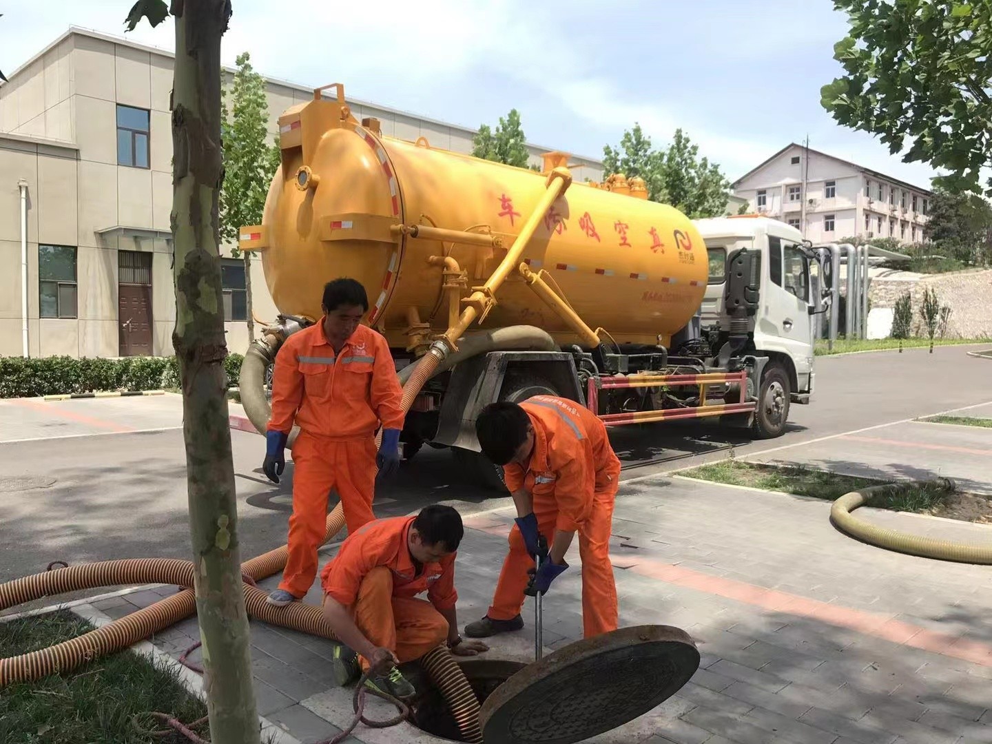 隰县化粪池清理与5-8吨吸粪车施工效率分析